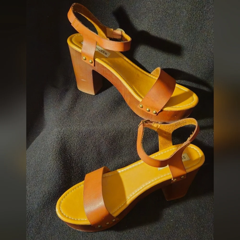 Steve Madden Cognac Brown Platform Wooden Chunky Heel Sandals - Size 10